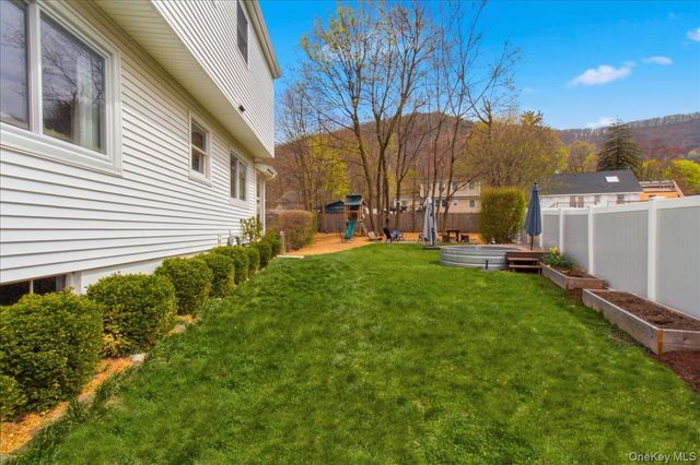 42 Rende Drive, Beacon, NY 12508