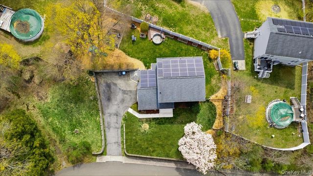 42 Rende Drive, Beacon, NY 12508
