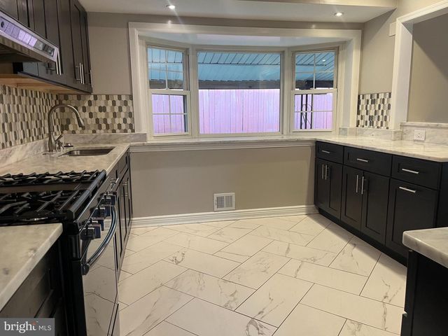 7708 EDMONSTON RD, College Park, MD 20740
