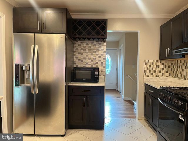 7708 EDMONSTON RD, College Park, MD 20740