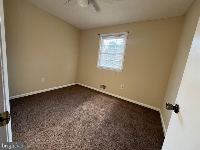7708 EDMONSTON RD, College Park, MD 20740