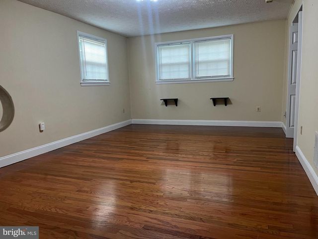 7708 EDMONSTON RD, College Park, MD 20740