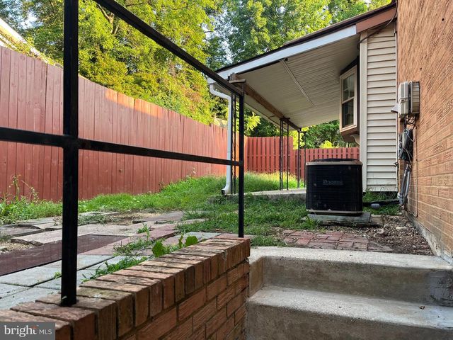 7708 EDMONSTON RD, College Park, MD 20740