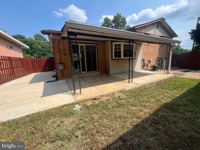 7708 EDMONSTON RD, College Park, MD 20740