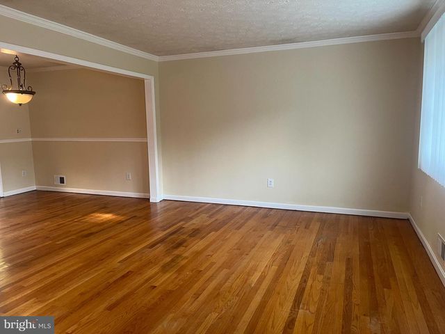 7708 EDMONSTON RD, College Park, MD 20740