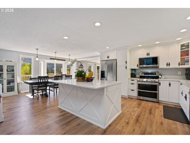 21303 Sw HELLS CANYON Rd, Sherwood, OR 97140