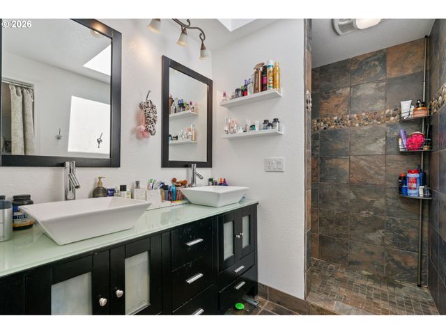 21303 Sw HELLS CANYON Rd, Sherwood, OR 97140