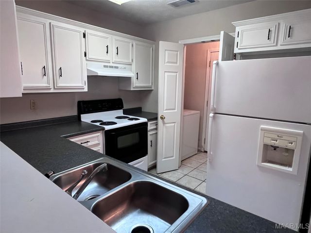 6829 BROWNWOOD Lane, Montgomery, AL 36117