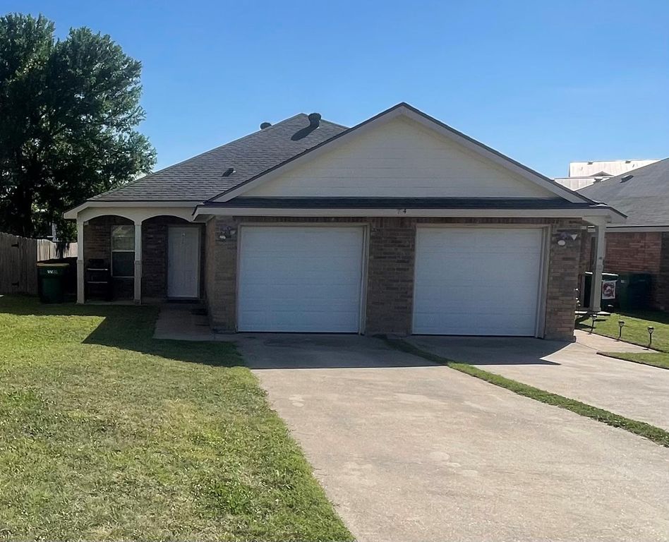 704 Claremont PKWY A AND B, Marble Falls, TX 78654