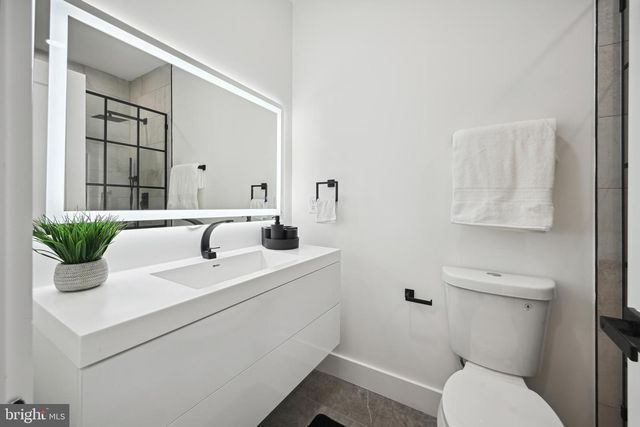 1372 BRYANT STREET # 201, Washington, DC 20018