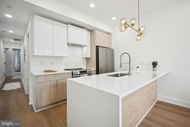 1372 BRYANT STREET # 201, Washington, DC 20018