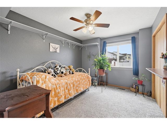859 N 7th St, Johnstown, CO 80534