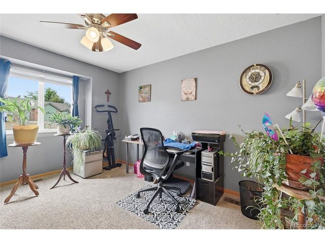 859 N 7th St, Johnstown, CO 80534