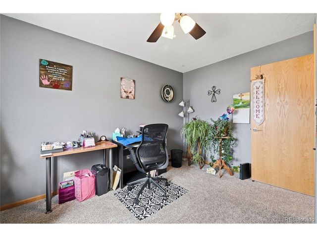 859 N 7th St, Johnstown, CO 80534