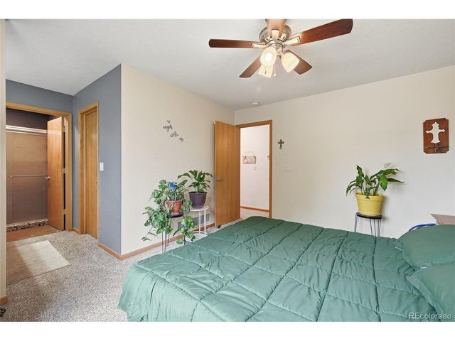 859 N 7th St, Johnstown, CO 80534
