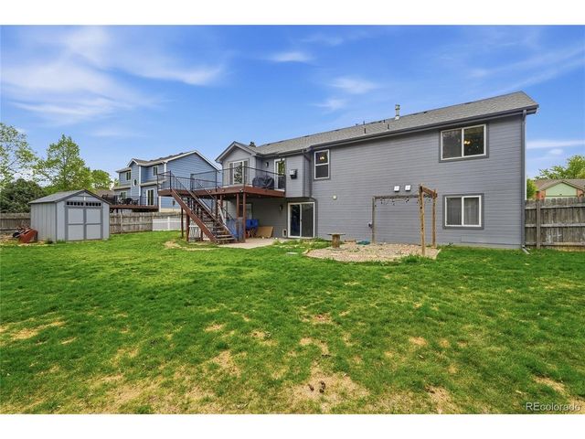 859 N 7th St, Johnstown, CO 80534
