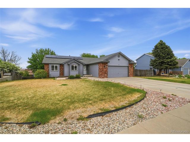859 N 7th St, Johnstown, CO 80534