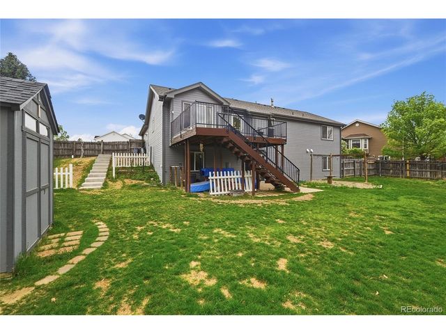 859 N 7th St, Johnstown, CO 80534
