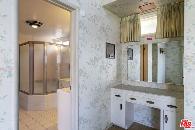 4555 Don Diego Drive, Los Angeles, CA 90008