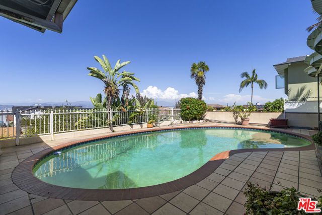 4555 Don Diego Drive, Los Angeles, CA 90008