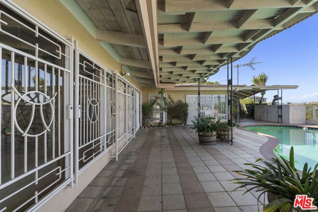 4555 Don Diego Drive, Los Angeles, CA 90008