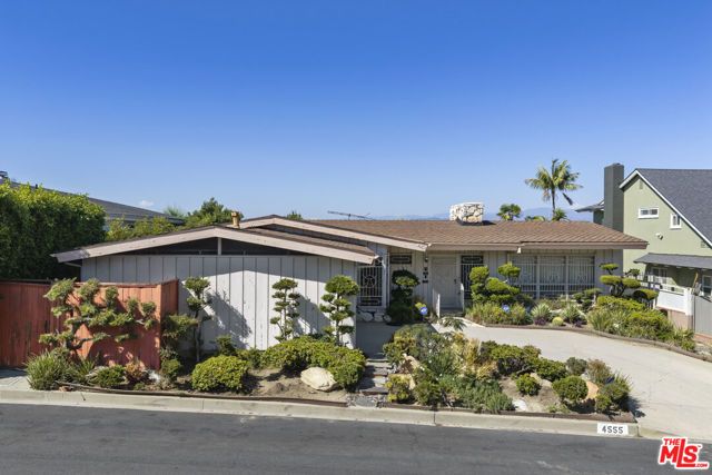 4555 Don Diego Drive, Los Angeles, CA 90008