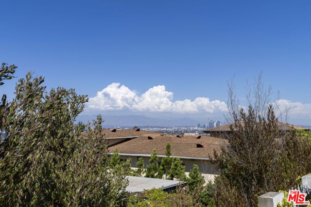 4555 Don Diego Drive, Los Angeles, CA 90008