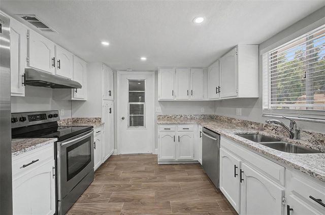28353 TANGLEWOOD DRIVE, Wesley Chapel, FL 33543