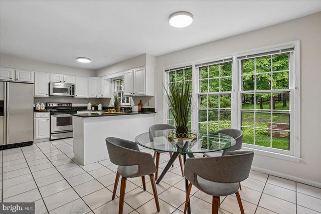 9208 FALL RIVER LN, Potomac, MD 20854