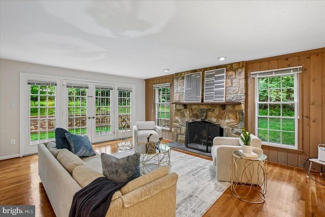 9208 FALL RIVER LN, Potomac, MD 20854