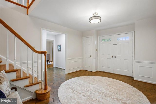 9208 FALL RIVER LN, Potomac, MD 20854