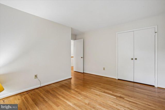 9208 FALL RIVER LN, Potomac, MD 20854