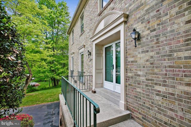 9208 FALL RIVER LN, Potomac, MD 20854