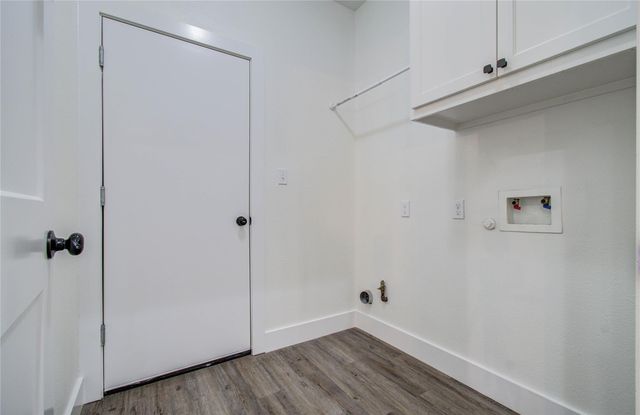 401 S Blackwell Street, La Porte, TX 77571