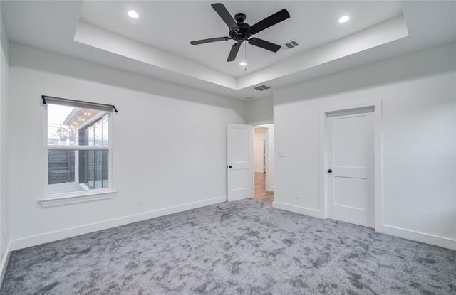 401 S Blackwell Street, La Porte, TX 77571