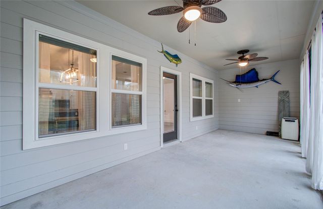 401 S Blackwell Street, La Porte, TX 77571