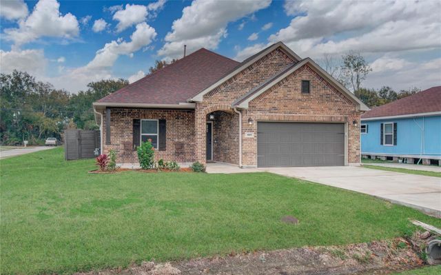 401 S Blackwell Street, La Porte, TX 77571
