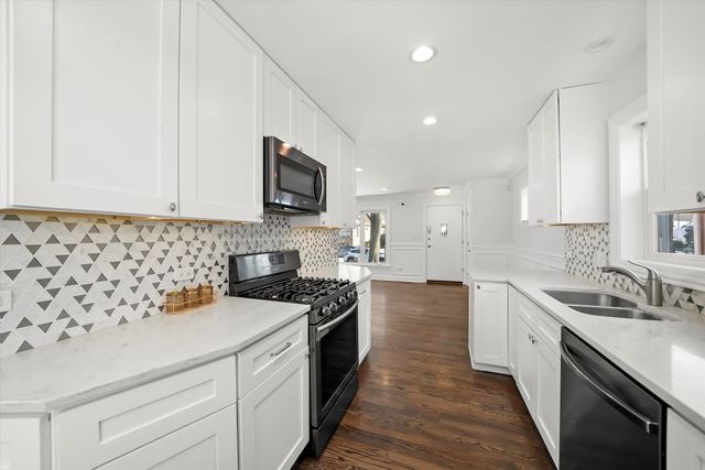 7518 Karlov Avenue, Skokie, IL 60076