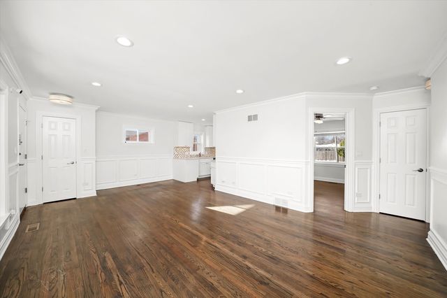 7518 Karlov Avenue, Skokie, IL 60076