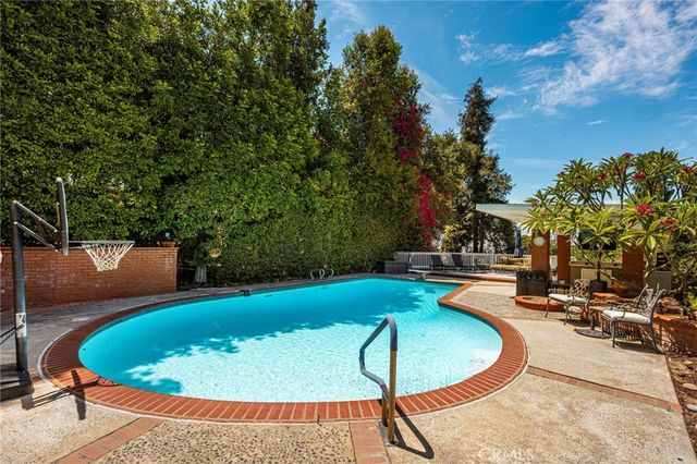 8355 La Sierra, Whittier, CA 90605