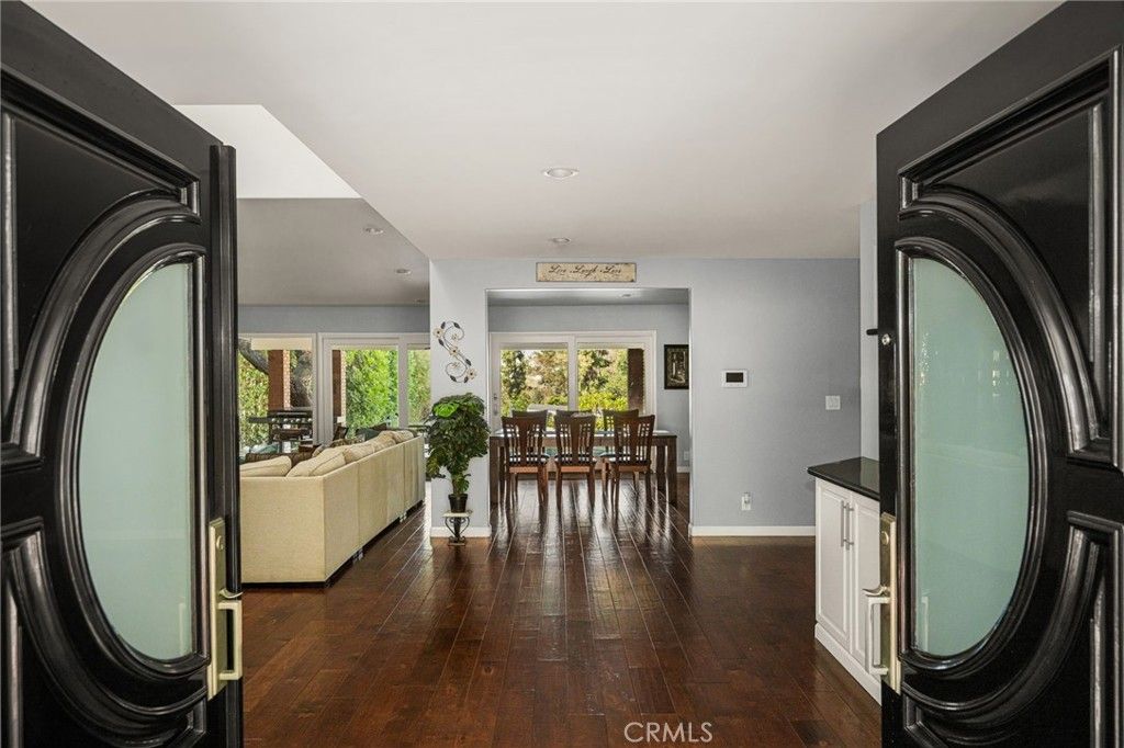 Image 10 of property listing at 8355 La Sierra, Whittier, CA 90605