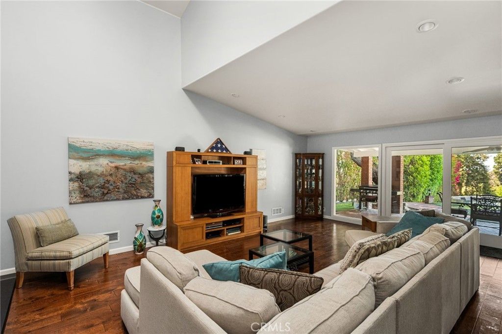 Image 17 of property listing at 8355 La Sierra, Whittier, CA 90605