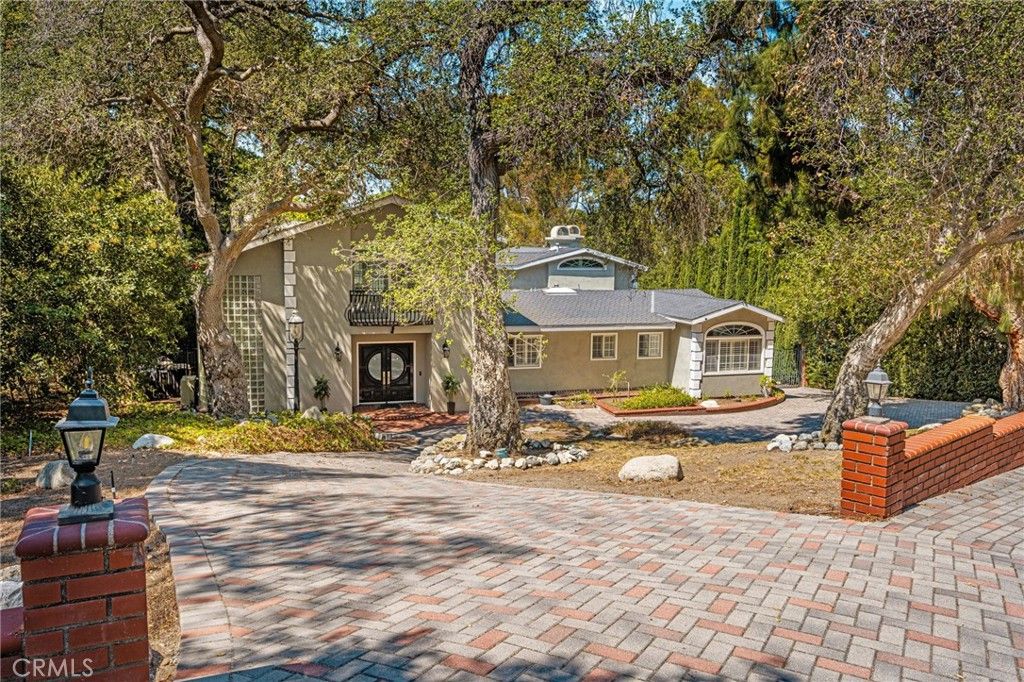 Image 2 of property listing at 8355 La Sierra, Whittier, CA 90605