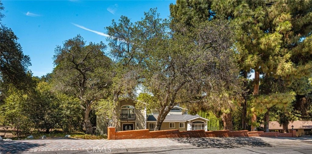 Image 3 of property listing at 8355 La Sierra, Whittier, CA 90605