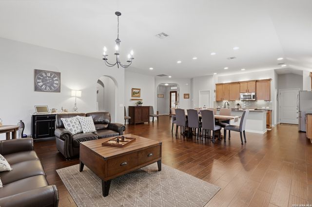 11423 Wake Robin, San Antonio, TX 78253