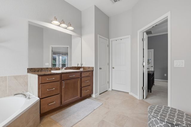 11423 Wake Robin, San Antonio, TX 78253