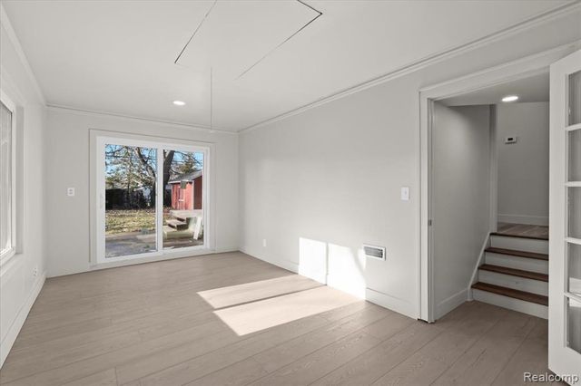 26059 Brush Street, Madison Heights, MI 48071