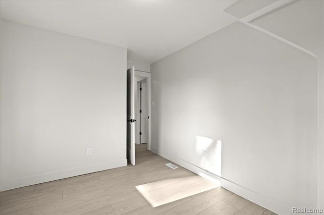 26059 Brush Street, Madison Heights, MI 48071