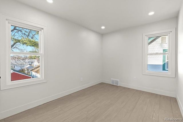 26059 Brush Street, Madison Heights, MI 48071