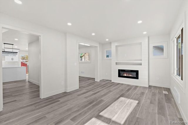 26059 Brush Street, Madison Heights, MI 48071